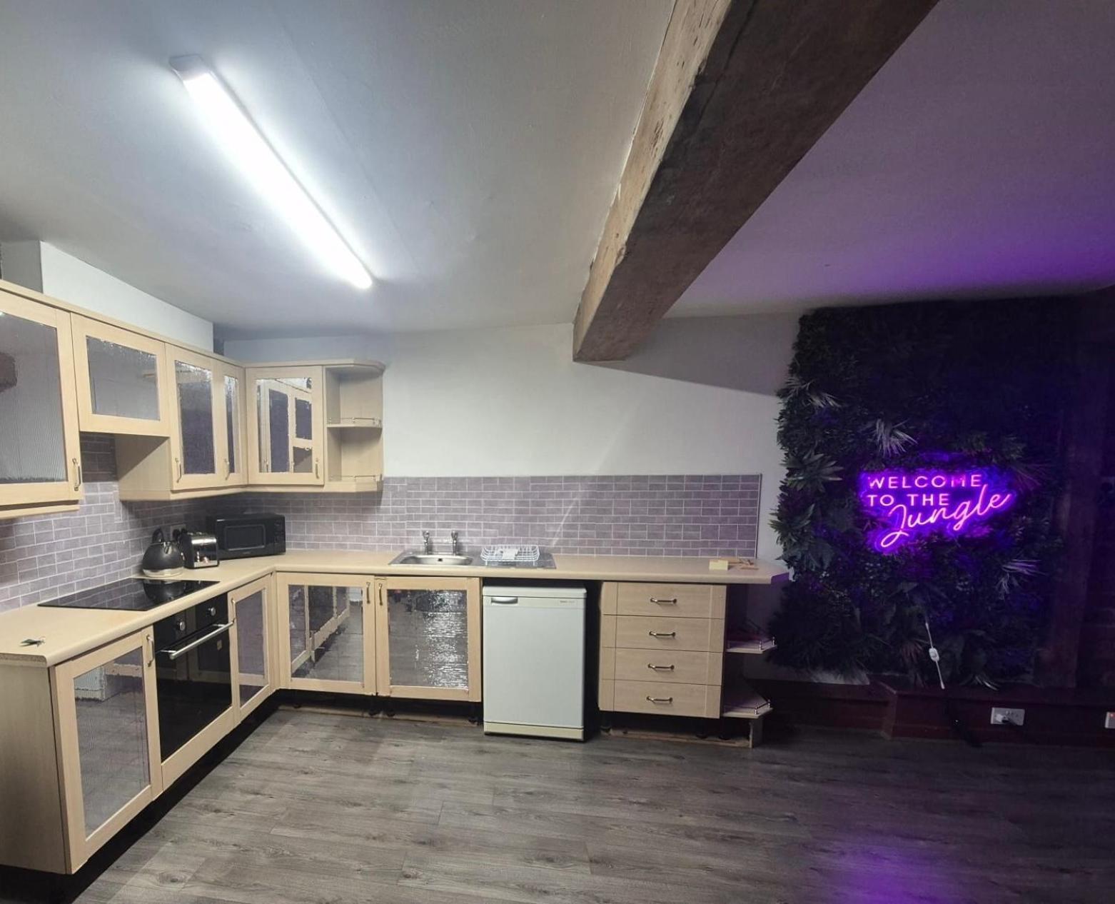 Rainford Gardens By Ustay Aparthotels Ливърпул Екстериор снимка